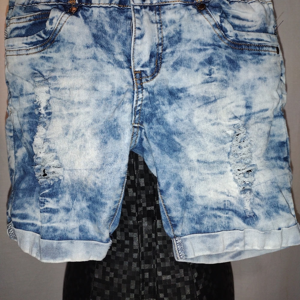 Distress jean shorts